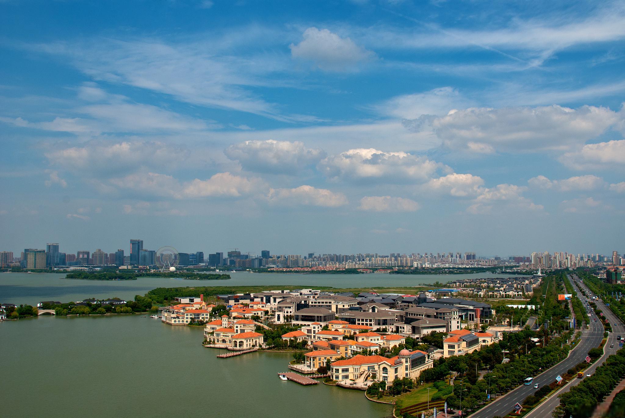 奉贤区旅游攻略 奉贤区位于上海市南部,总面积约为633平方千米,拥有11