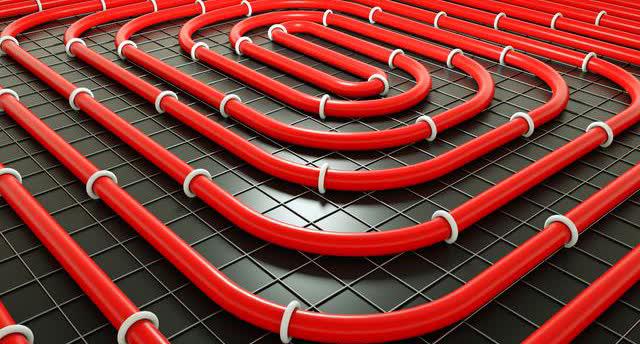 踢脚暖的三点感受 踢脚暖是一种将地暖的管道安装在踢脚线内的暖气