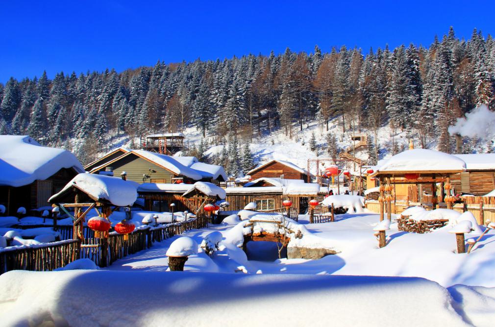 龙江森工雪乡,雪村,雪谷攻略 初雪飘落,寒意袭来,如诗如画的龙江森工