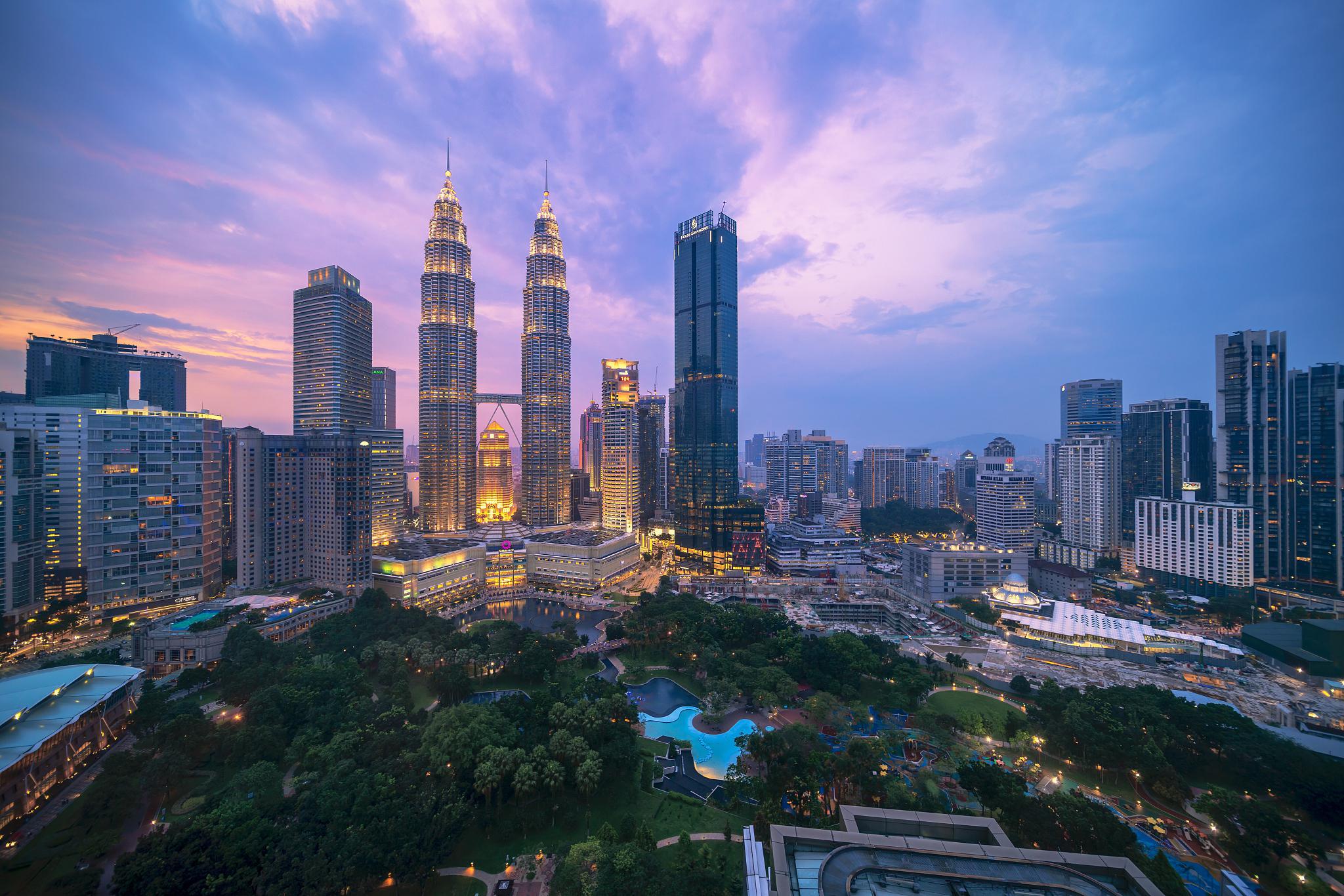 马来西亚必去的热门景点 马来西亚,这个充满热带风情的国家,拥有丰富