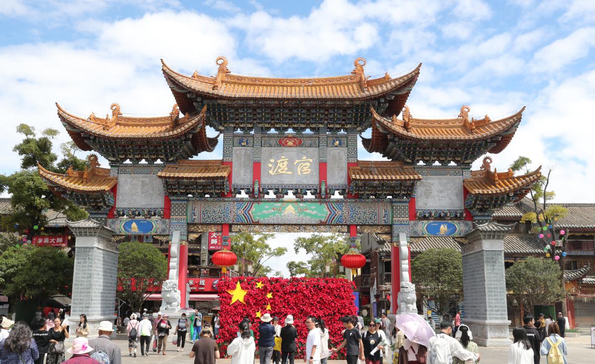 昆明旅游攻略 昆明,这座位于中国西南部的云南省省会城市,被誉为春城
