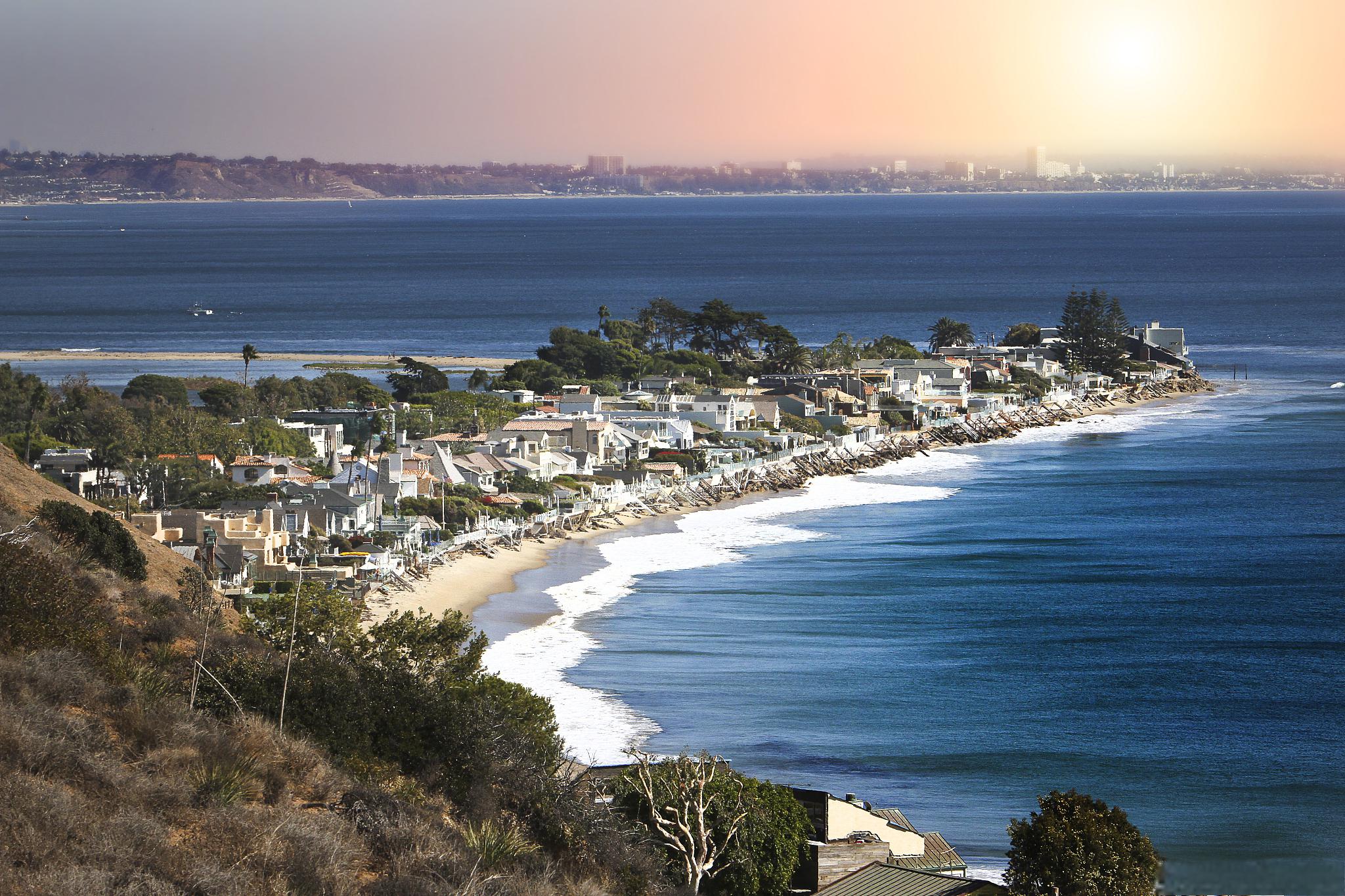 加州,这个位于美国西岸的明珠 坐标西经120度至124度,北纬32度至42度