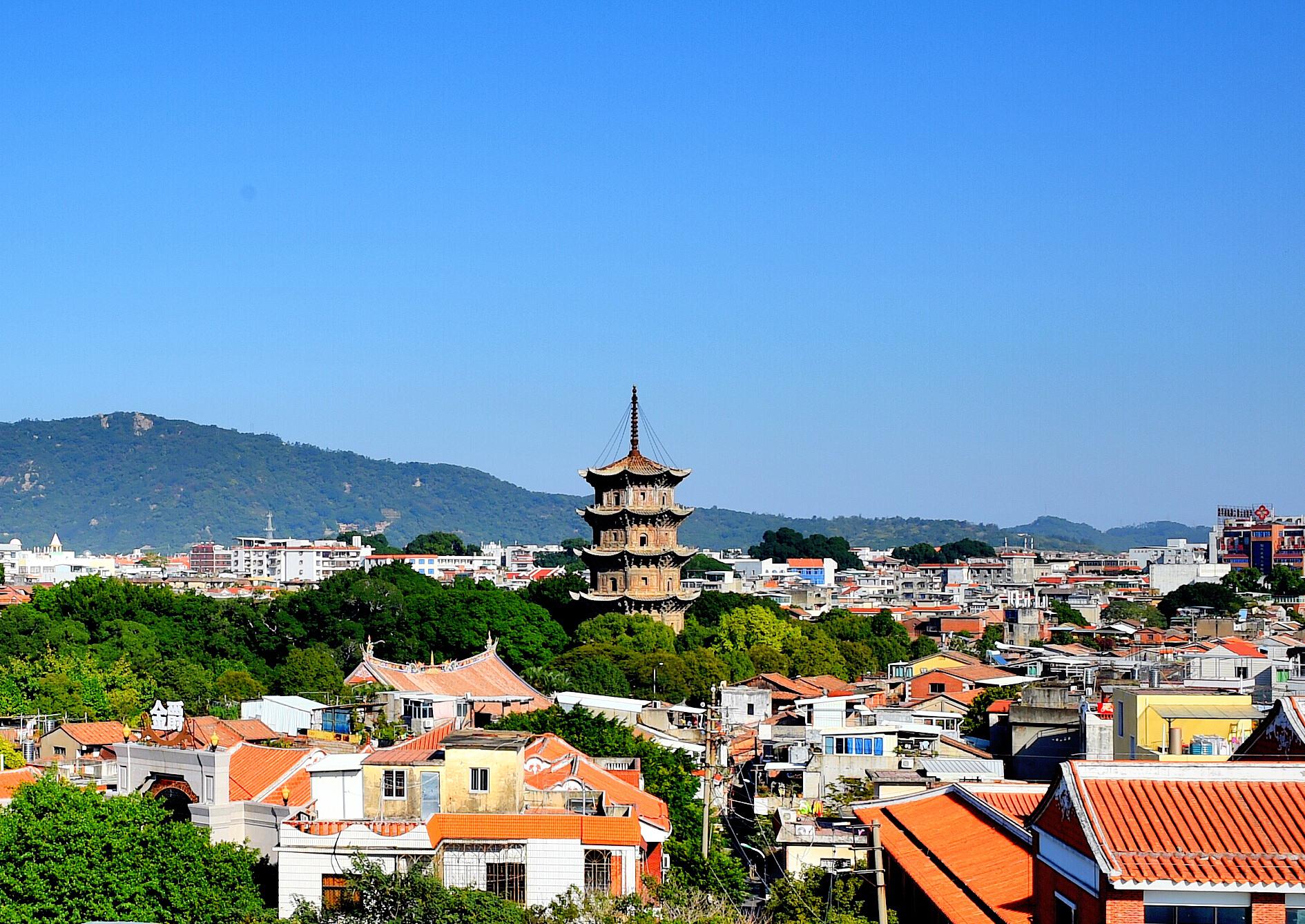 漳州旅游景点推荐 漳州,这座充满历史韵味与自然美景的城市,吸引了无