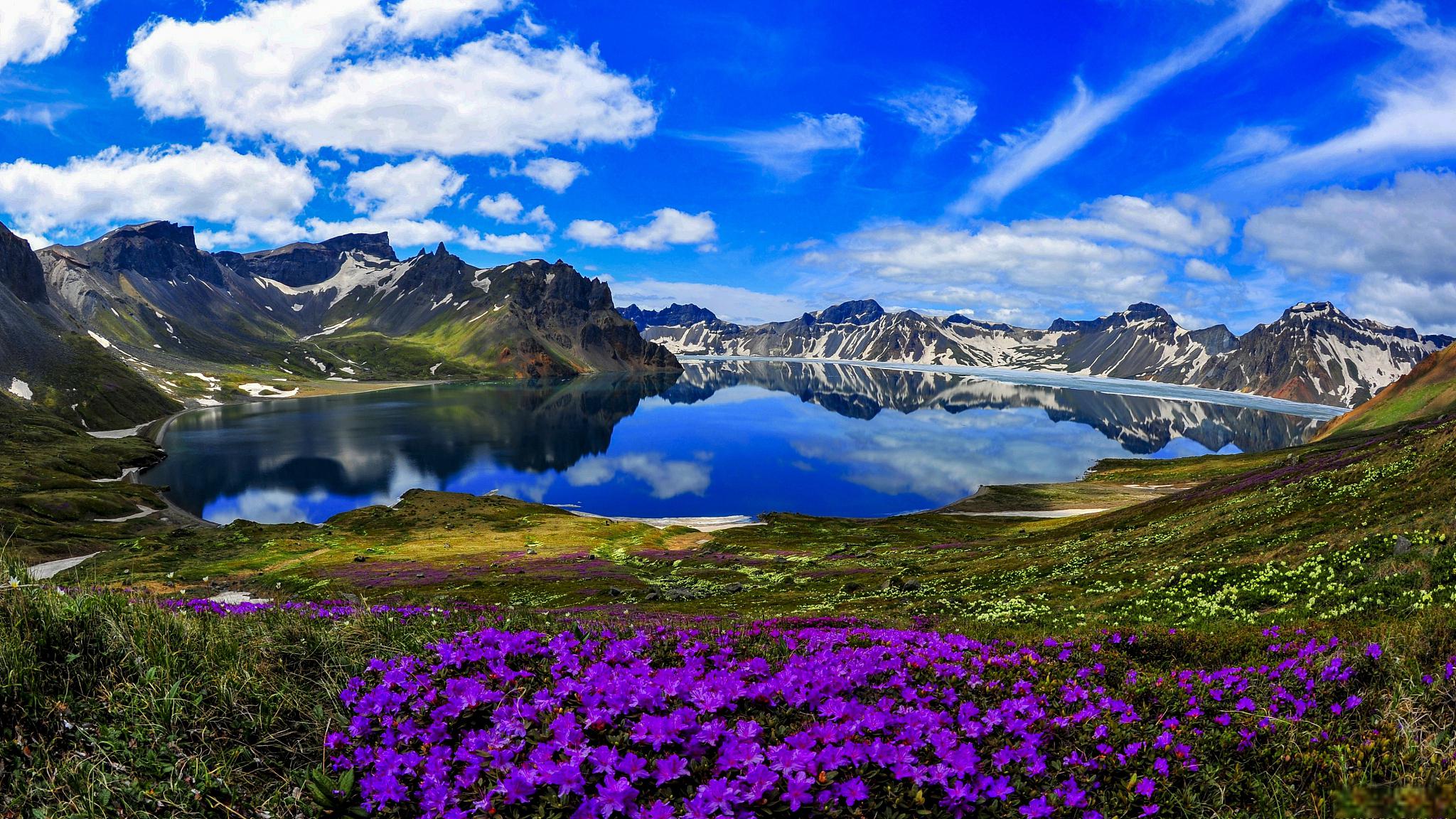 长白山,自然之美 长白山,位于中国吉林省延边朝鲜族自治州,是中国著名