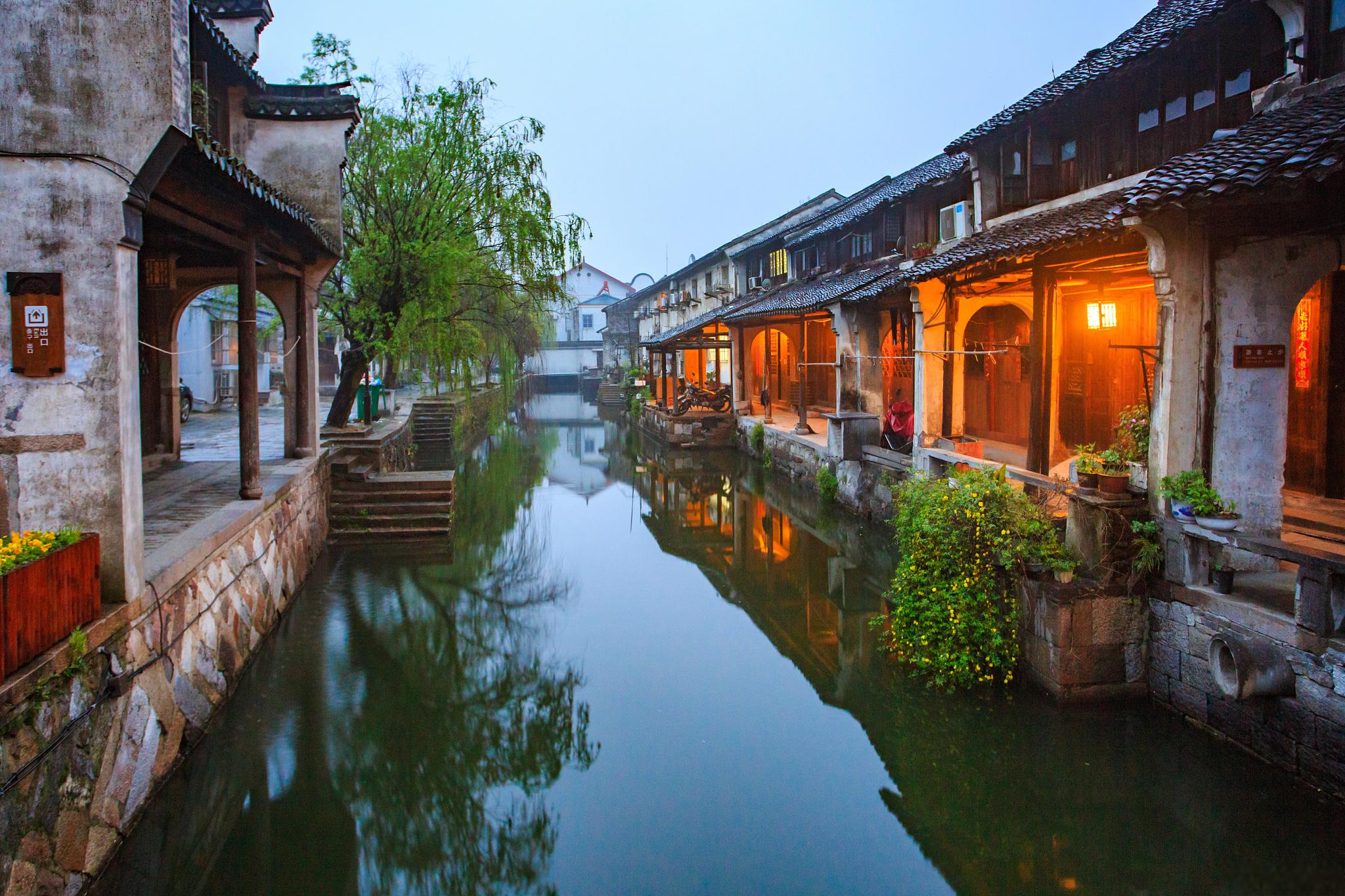 南浔古镇一日游攻略 南浔古镇,位于浙江省湖州市南浔区,是江南六大