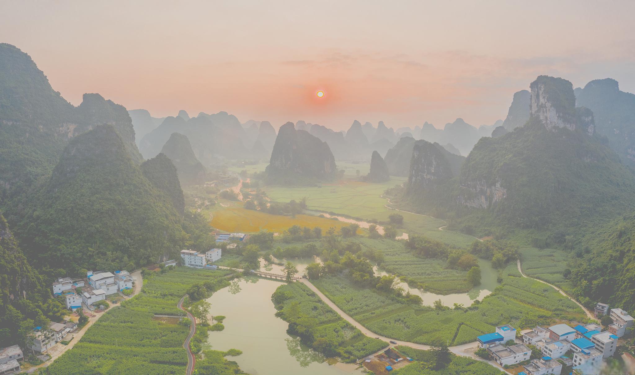 适合中老年人旅游的地方 适合中老年人旅游的地方应具备宁静,舒适