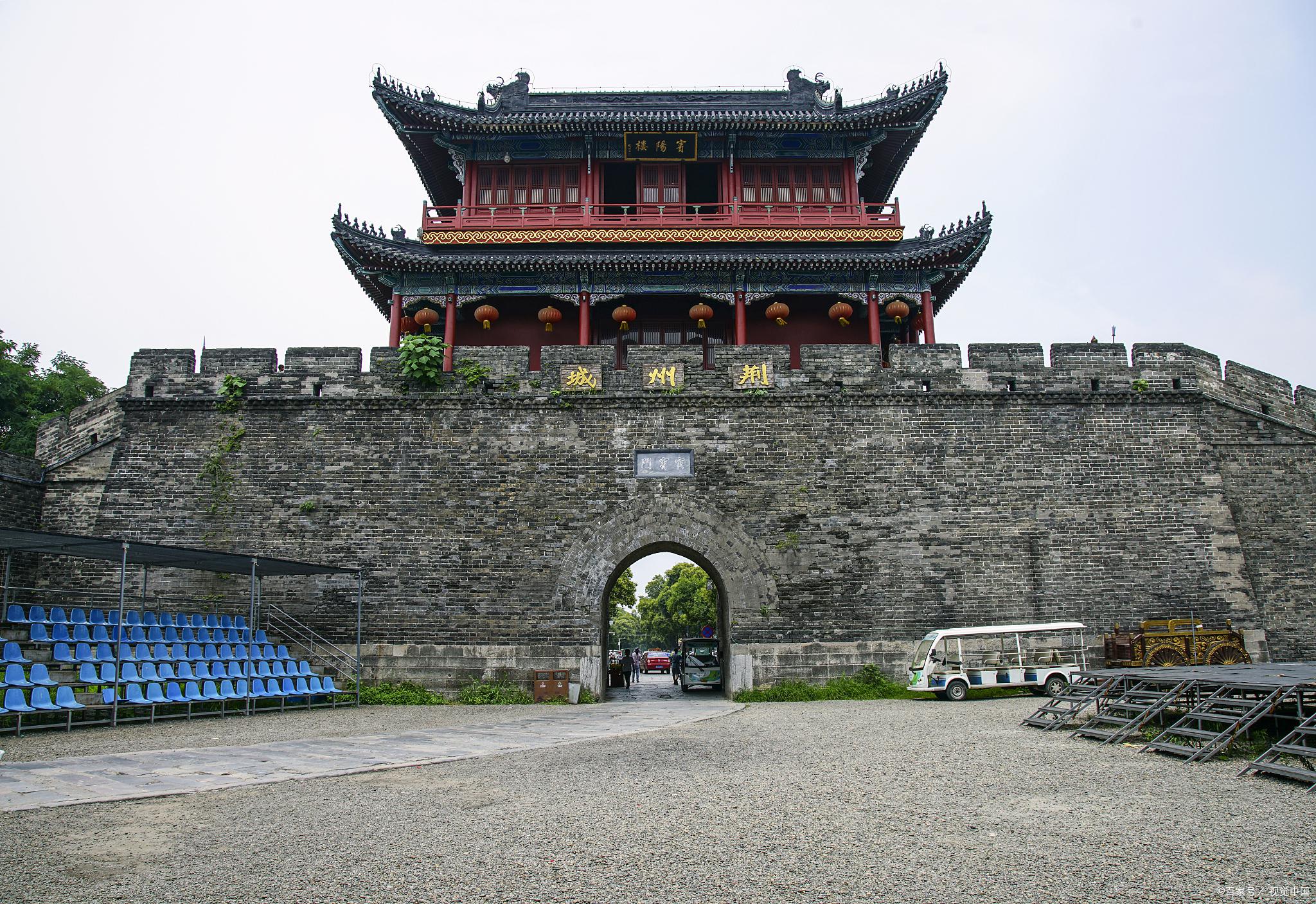 襄阳古城旅游攻略 襄阳古城位于湖北省襄阳市,是一个有着悠久历史的