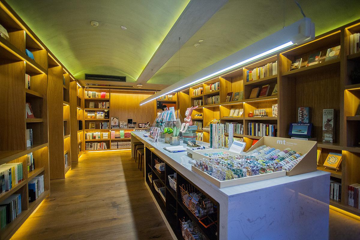 实体店面生意:如何寻找出路 实体店面需要提供更加优质