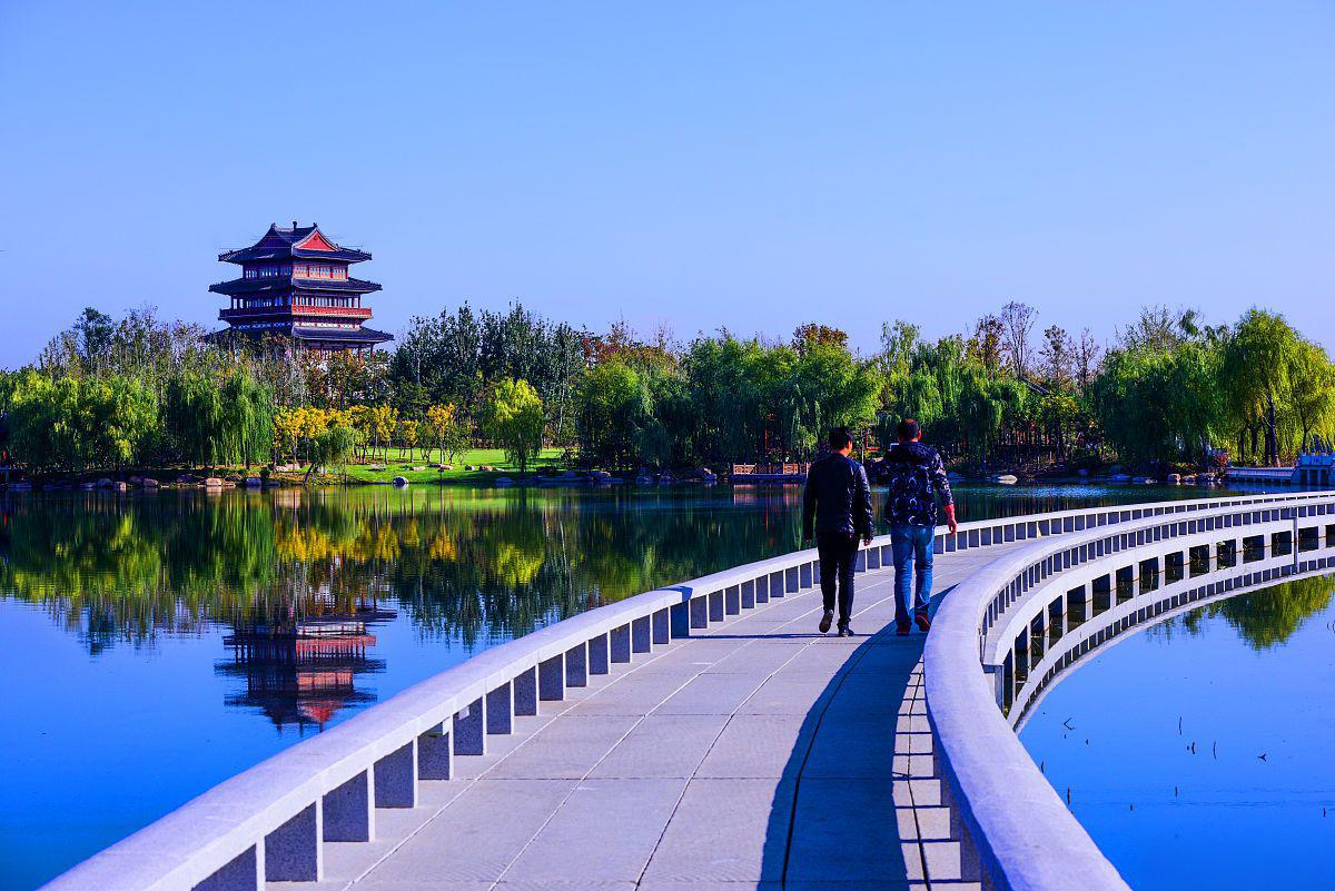 中国河北省的霸州,是一个拥有丰富历史和文化的旅游胜地.