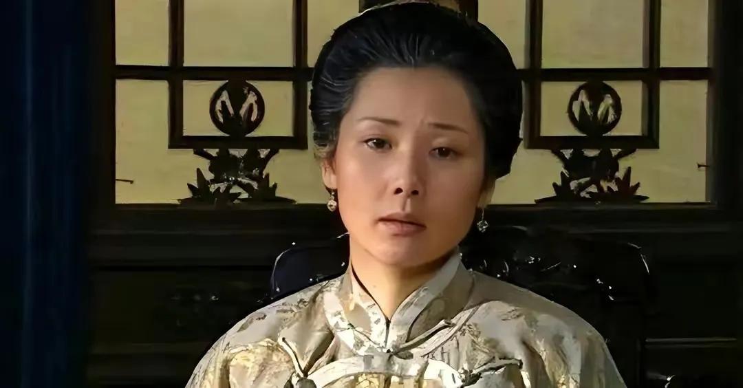 《大宅门》中杨九红的结局 《大宅门》中杨九红是一个充满智慧,性格