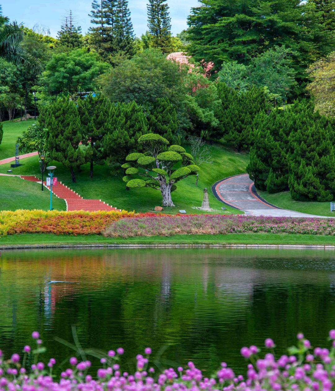 云台花园,自然生态艺术的完美结合 云台花园位于中国广东省广州市白云