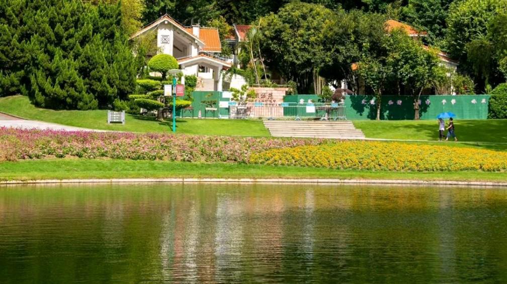 云台花园,自然生态艺术的完美结合 云台花园位于中国广东省广州市白云