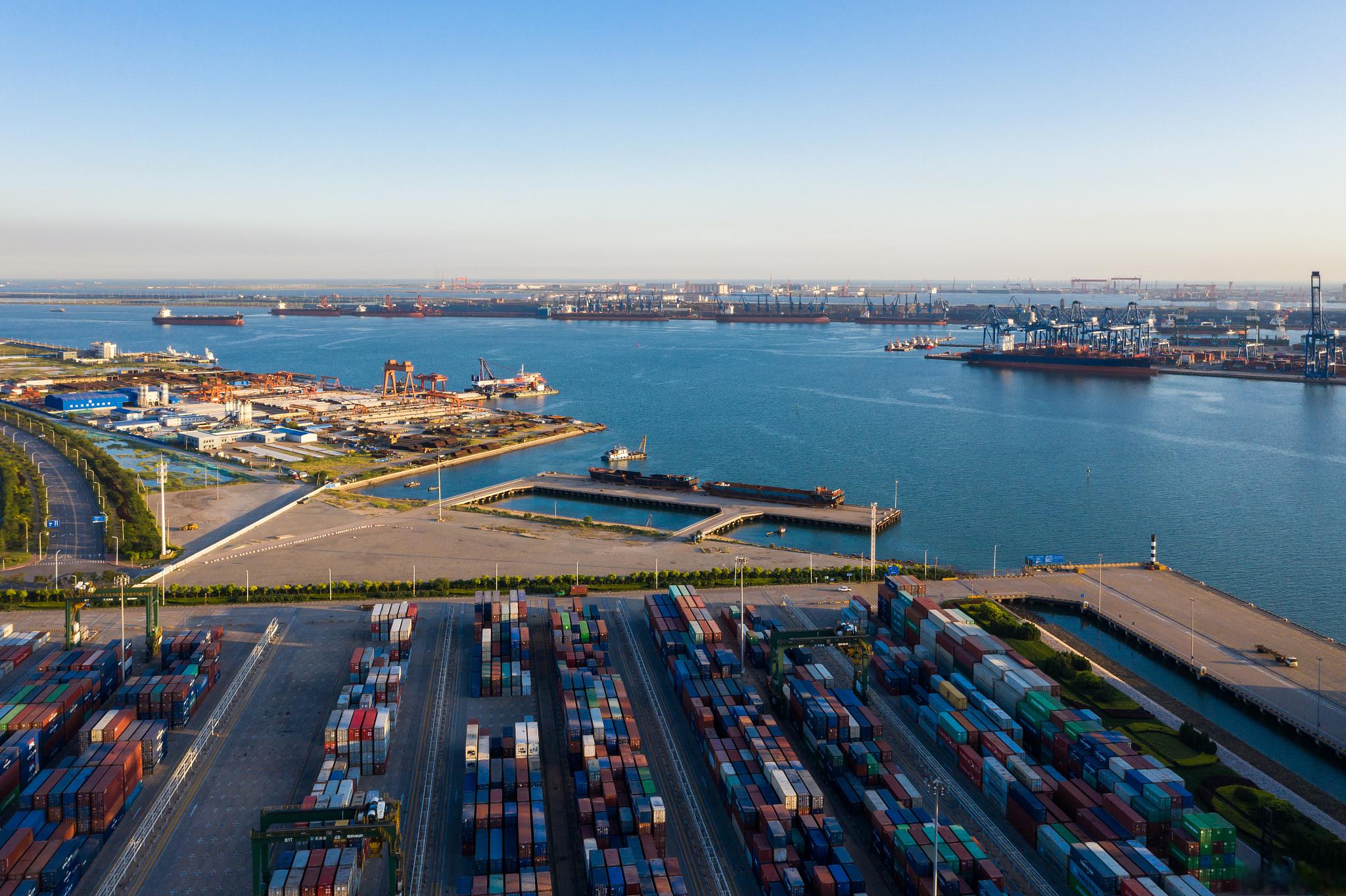 黄骅港一日游攻略 黄骅港,位于河北省沧州市,是一个以煤炭,矿石等散货
