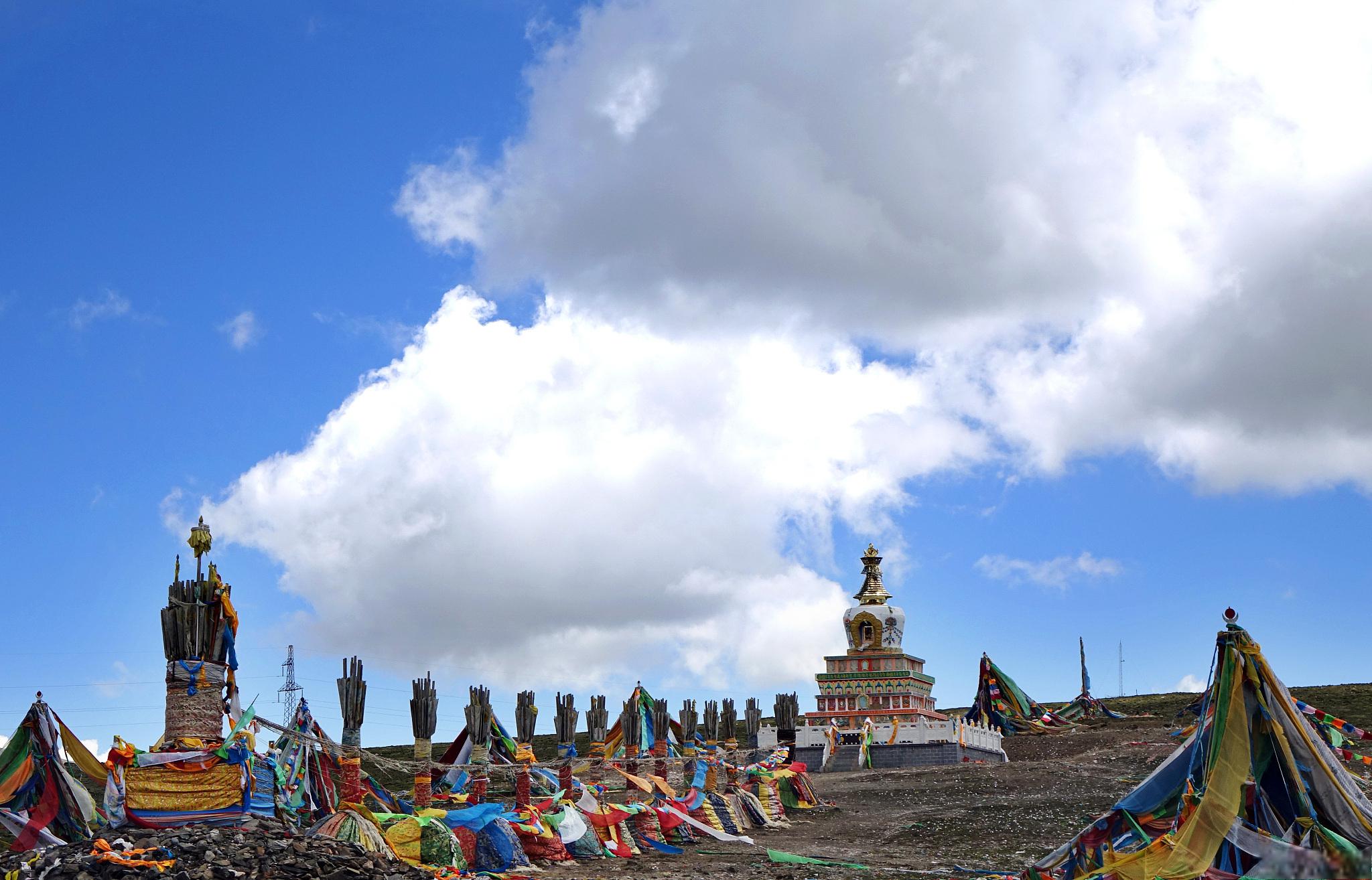 兔儿山旅游攻略 兔儿山位于中国四川省甘孜藏族自治州康定县南部,是