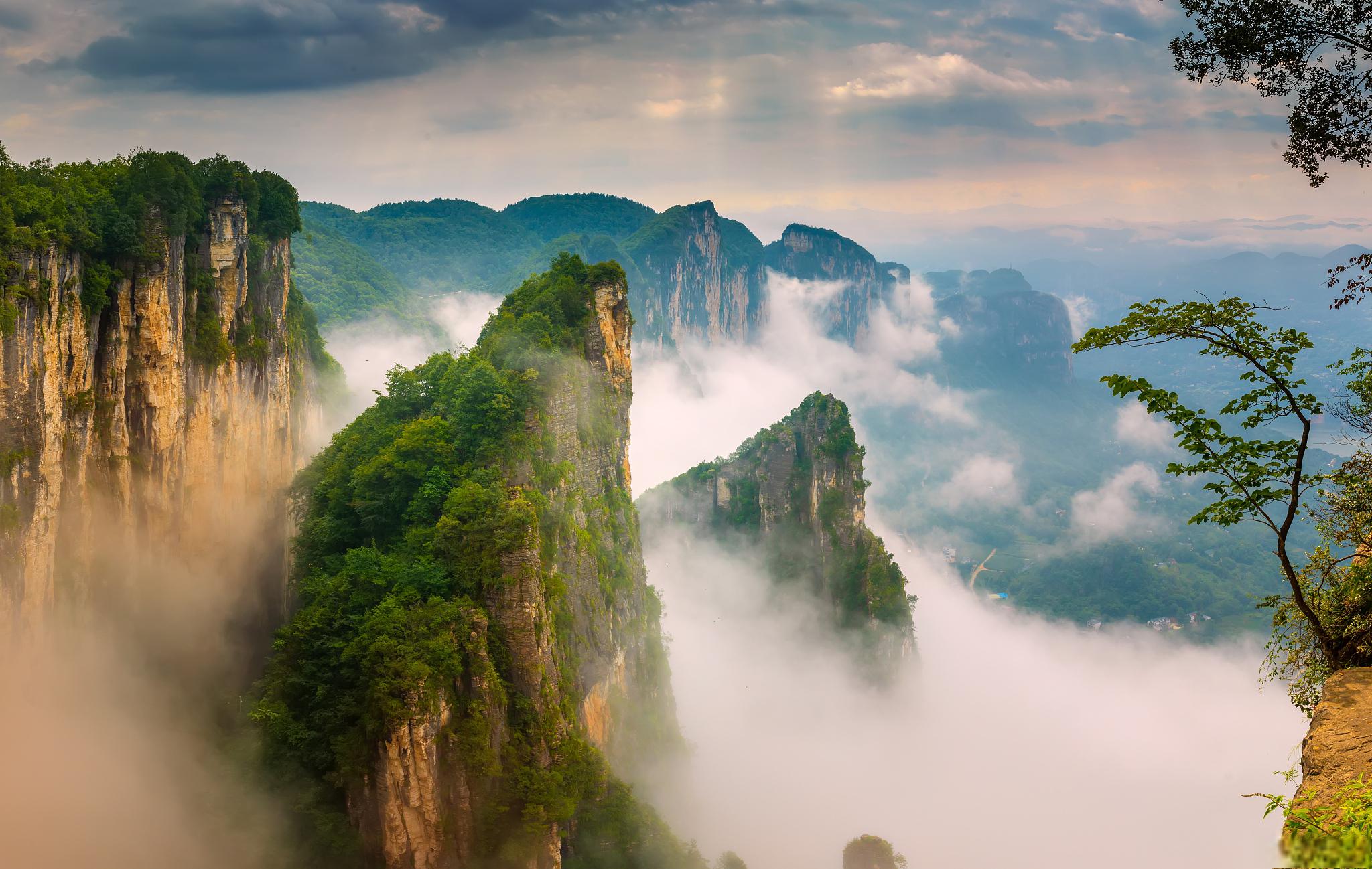 张家界市区旅游攻略 大家好,我是你们的旅游博主!