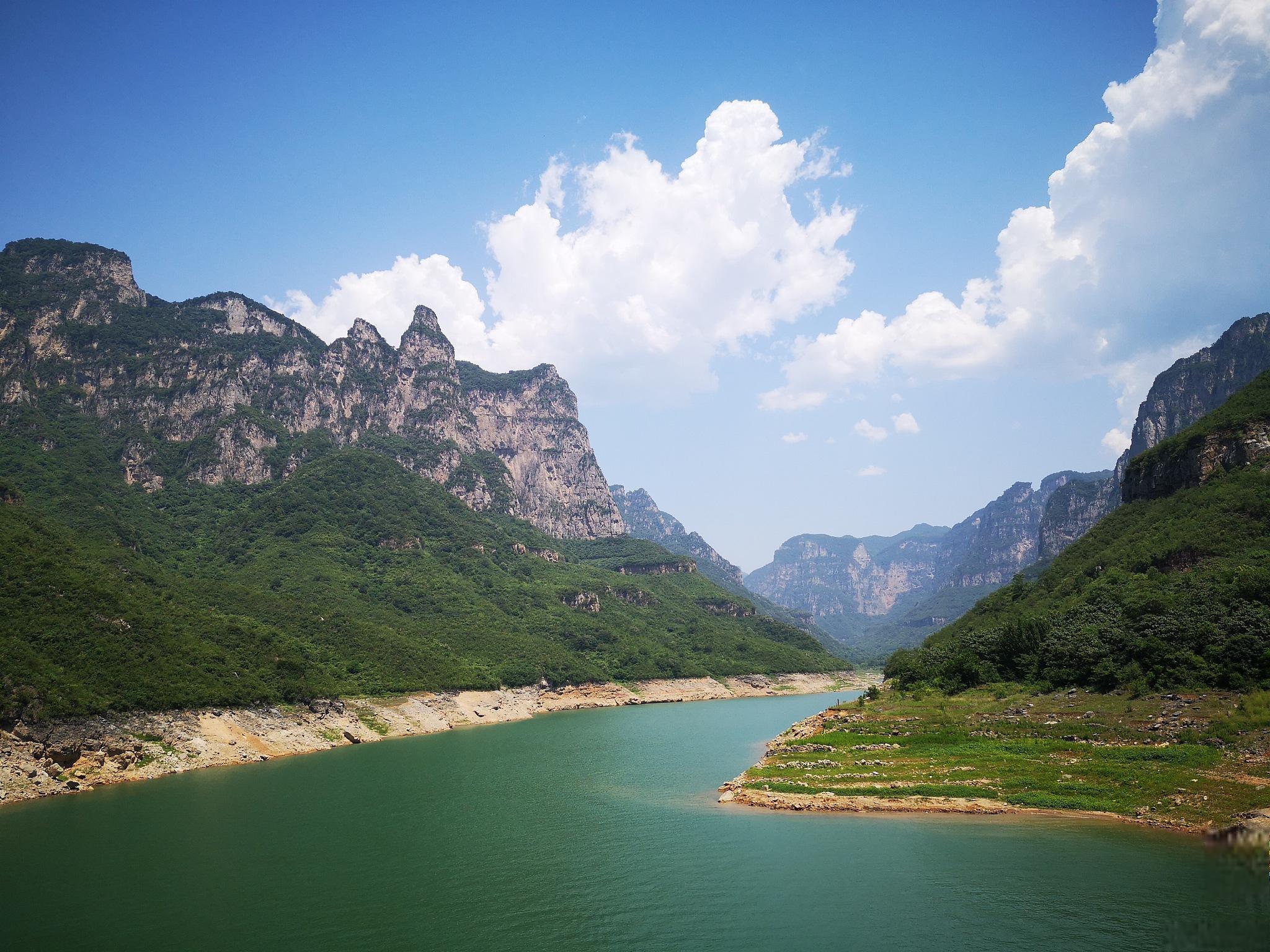 京娘湖旅游攻略 京娘湖位于河北省邯郸市武安活水乡境内,是一处以湖光