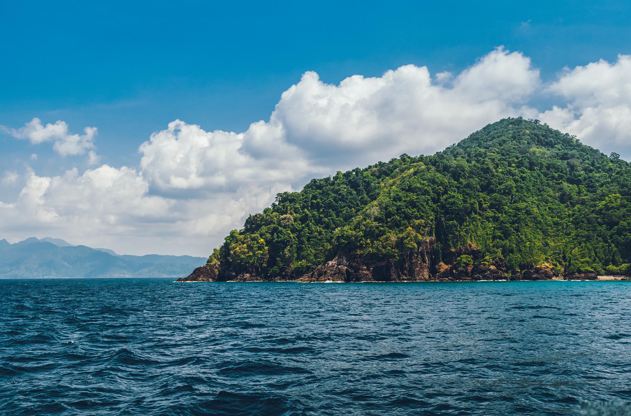 苍山洱海风景区 在中国的云南省,有一片美丽的风景区——苍山洱海