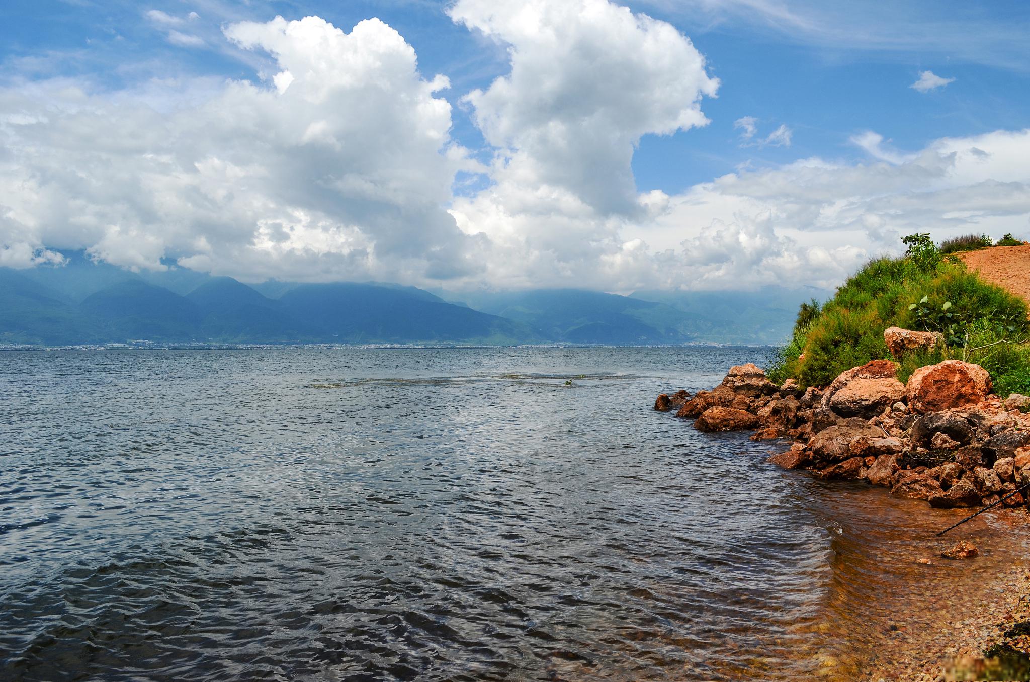 苍山洱海风景区 在中国的云南省,有一片美丽的风景区——苍山洱海