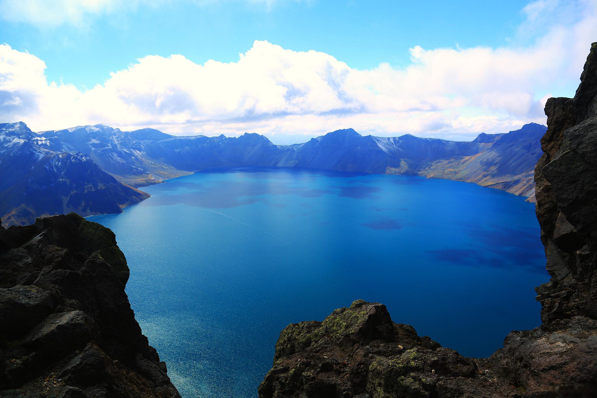天山天池,探寻高山湖泊的神秘魅力 天山天池,是中国最著名的高山湖泊