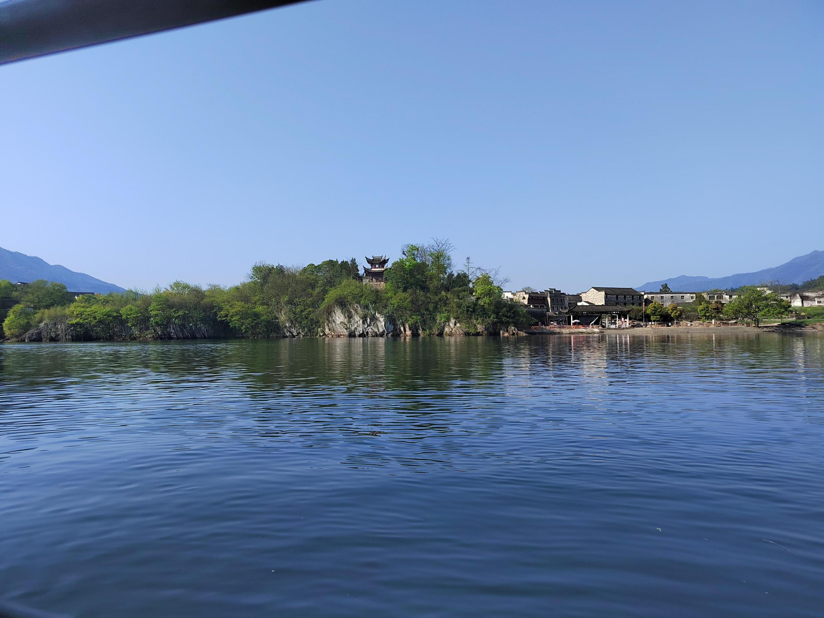 安徽桃花潭古村落 桃花潭,位于安徽省宣城市泾县的桃花潭镇.