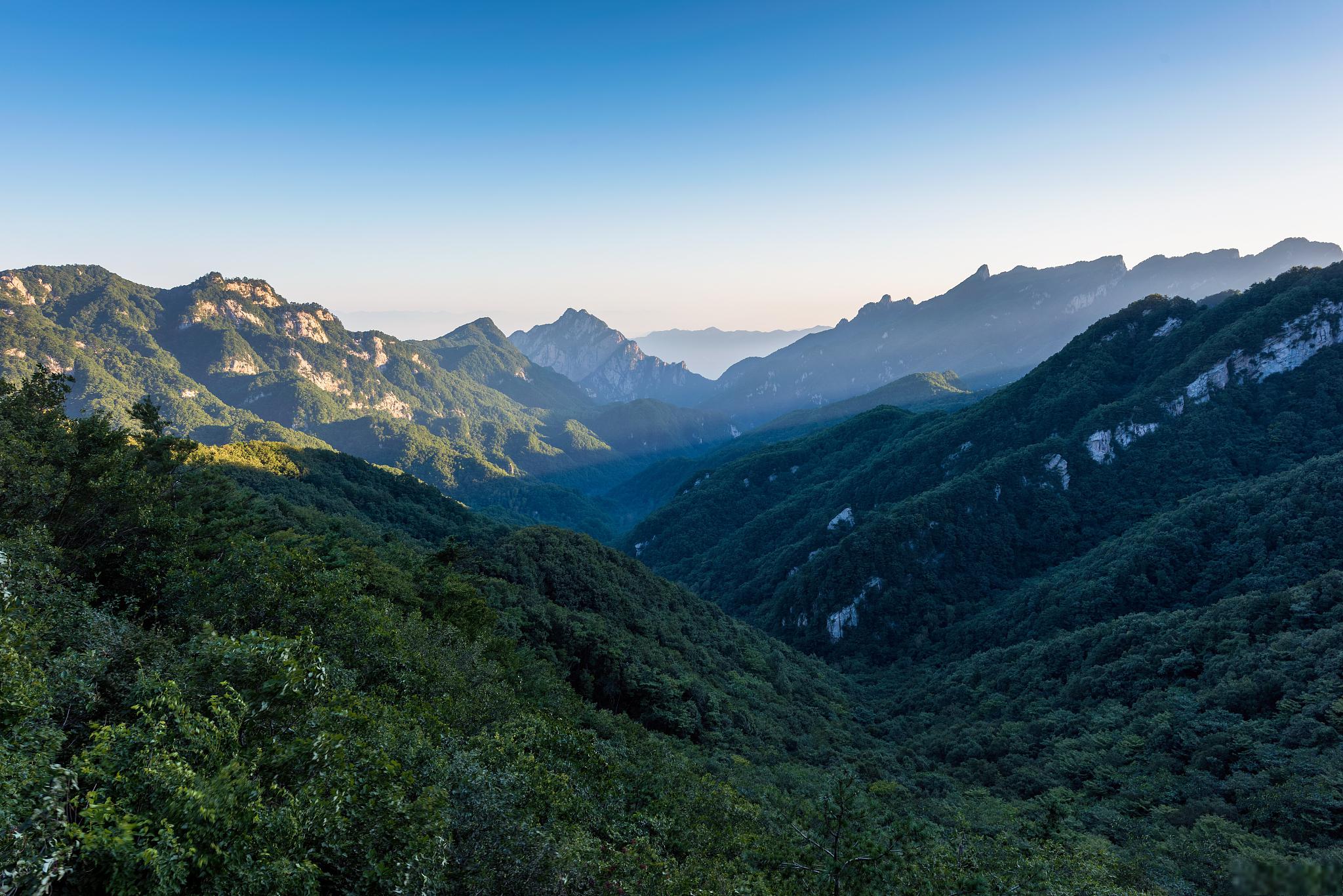 西峡最好玩的地方 西峡,位于中国河南省南阳市,是一个充满活力和魅力