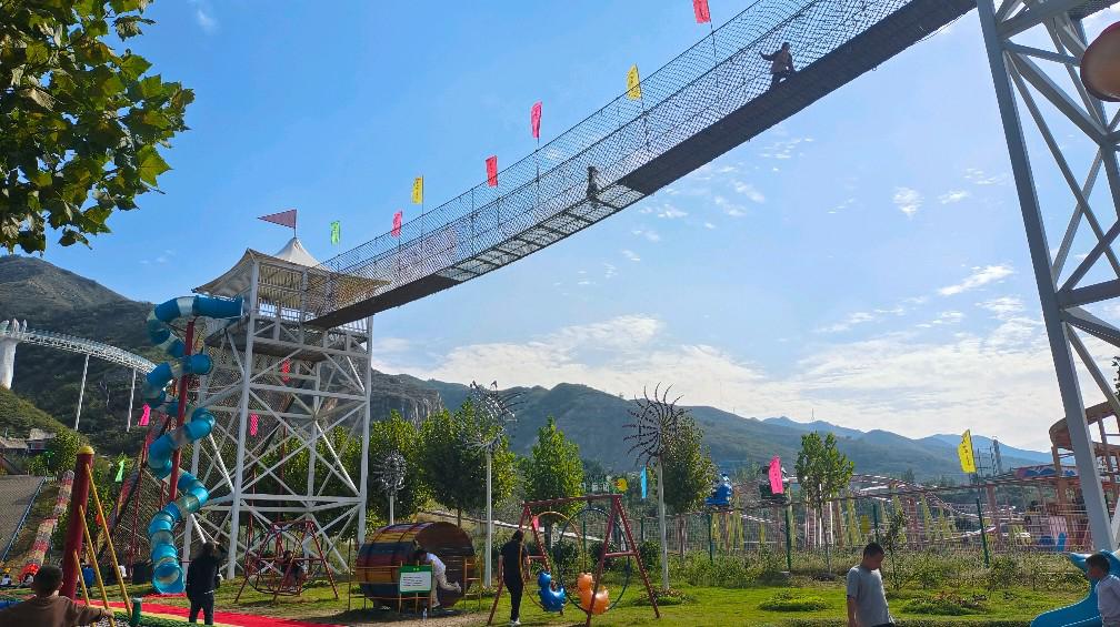 运城岚山根户外游乐场 如果带孩子来运城玩,最值得去的必须是岚山根