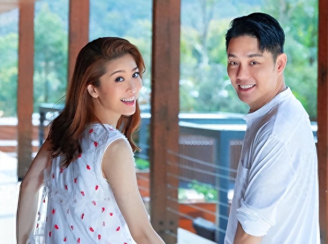 周丽淇:考虑生二胎但又怕产后抑郁 周丽淇和傅程鹏是一对低调的夫妇