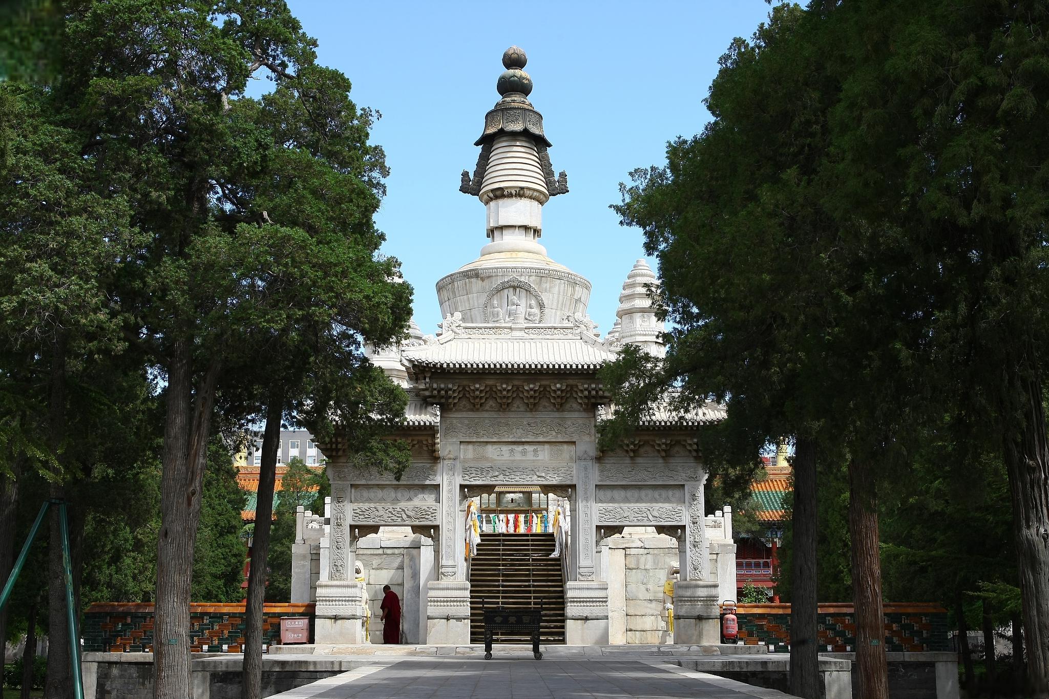普光寺:历史的瑰宝,人间的热度 普光寺位于山西省太原市杏花岭区,是