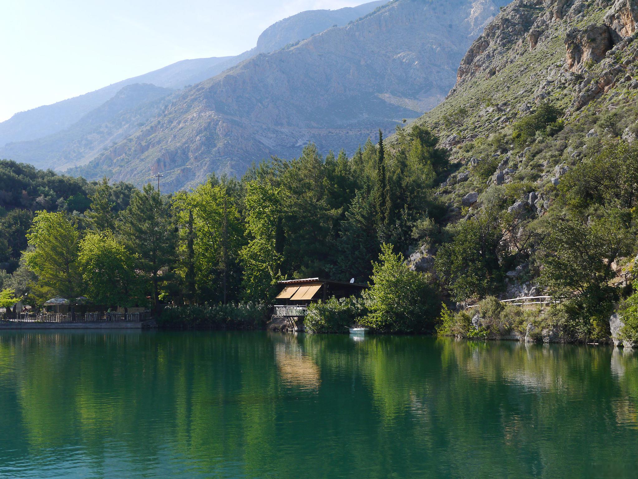探寻四川卧龙景区 四川卧龙景区位于中国川西腹地,被誉为"世界野生大