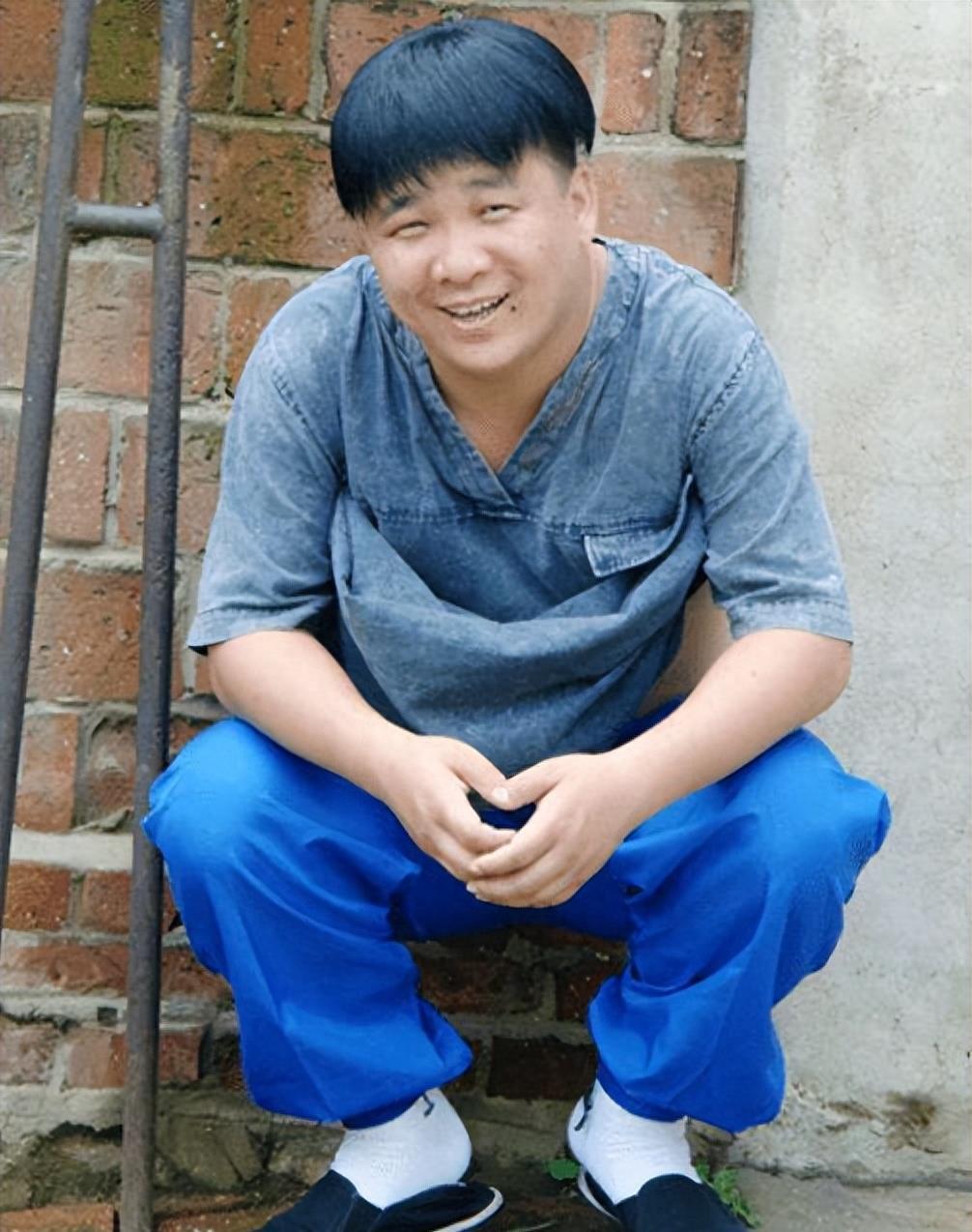孙小宝的"落寞史" 孙小宝是一位二人转演员,曾经在东北三省风头无两