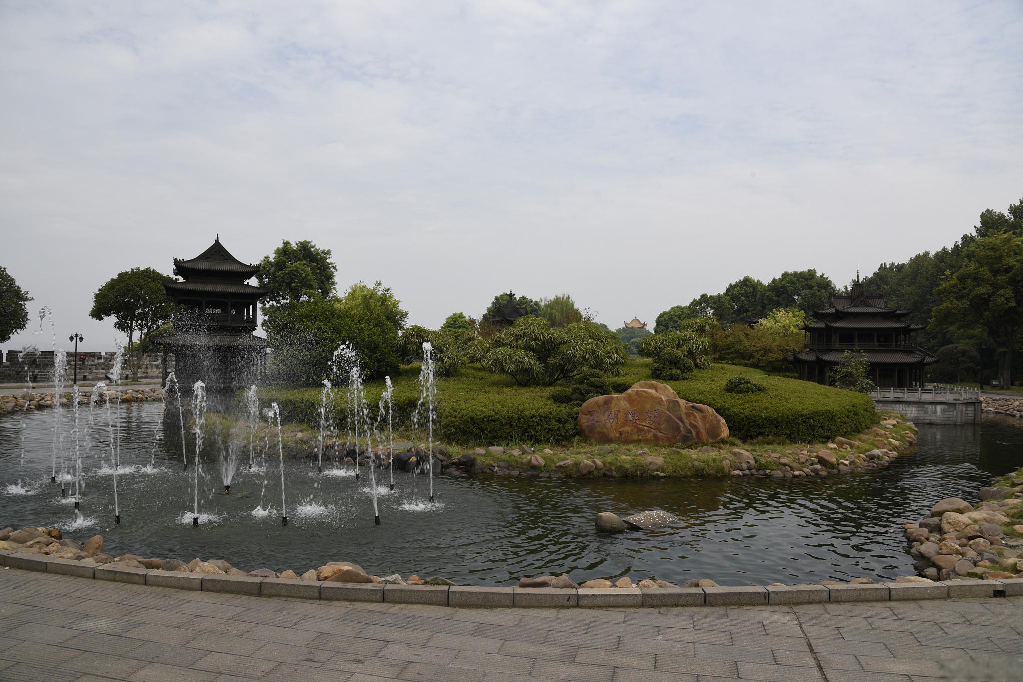 湘潭市旅游景点介绍 湘潭市,位于湖南省中部,是一个拥有悠久历史和
