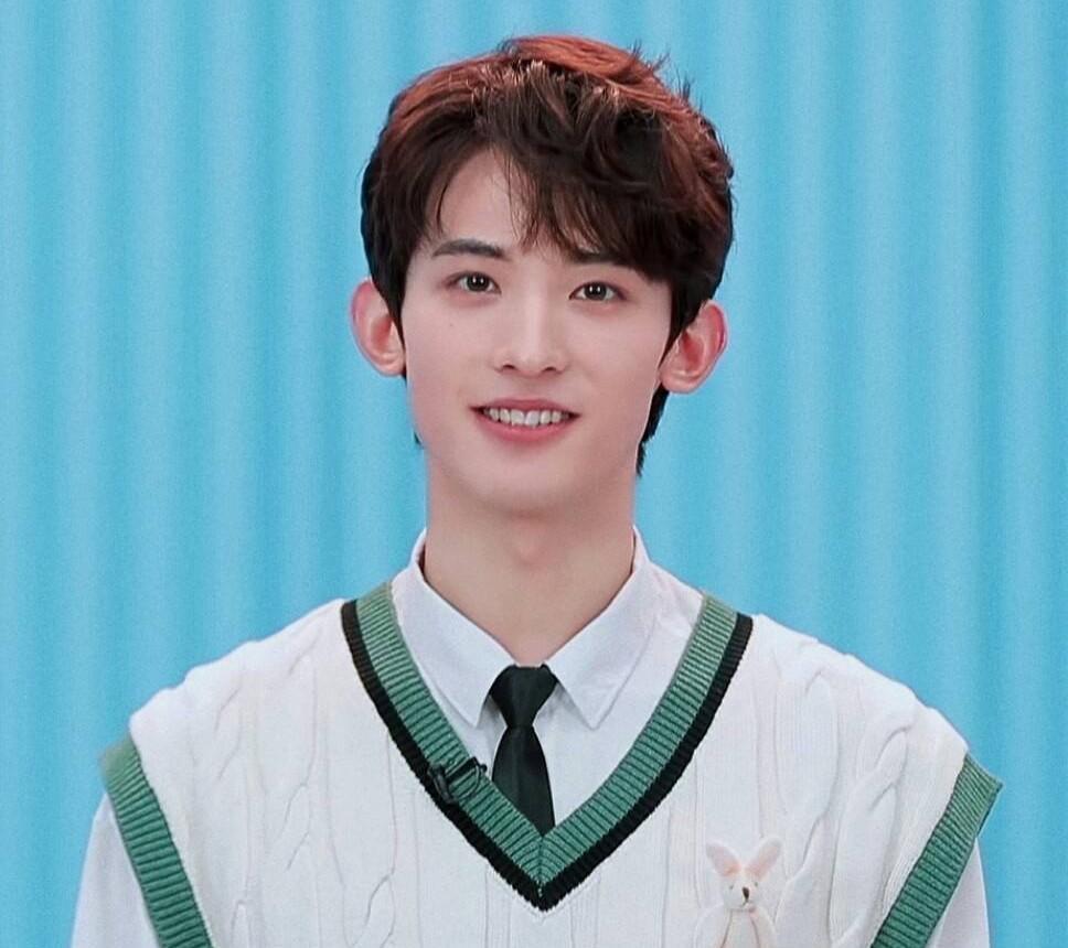 《古相思曲》男主被替换 最近在爱奇艺播出的电视剧《白月梵星》中,男