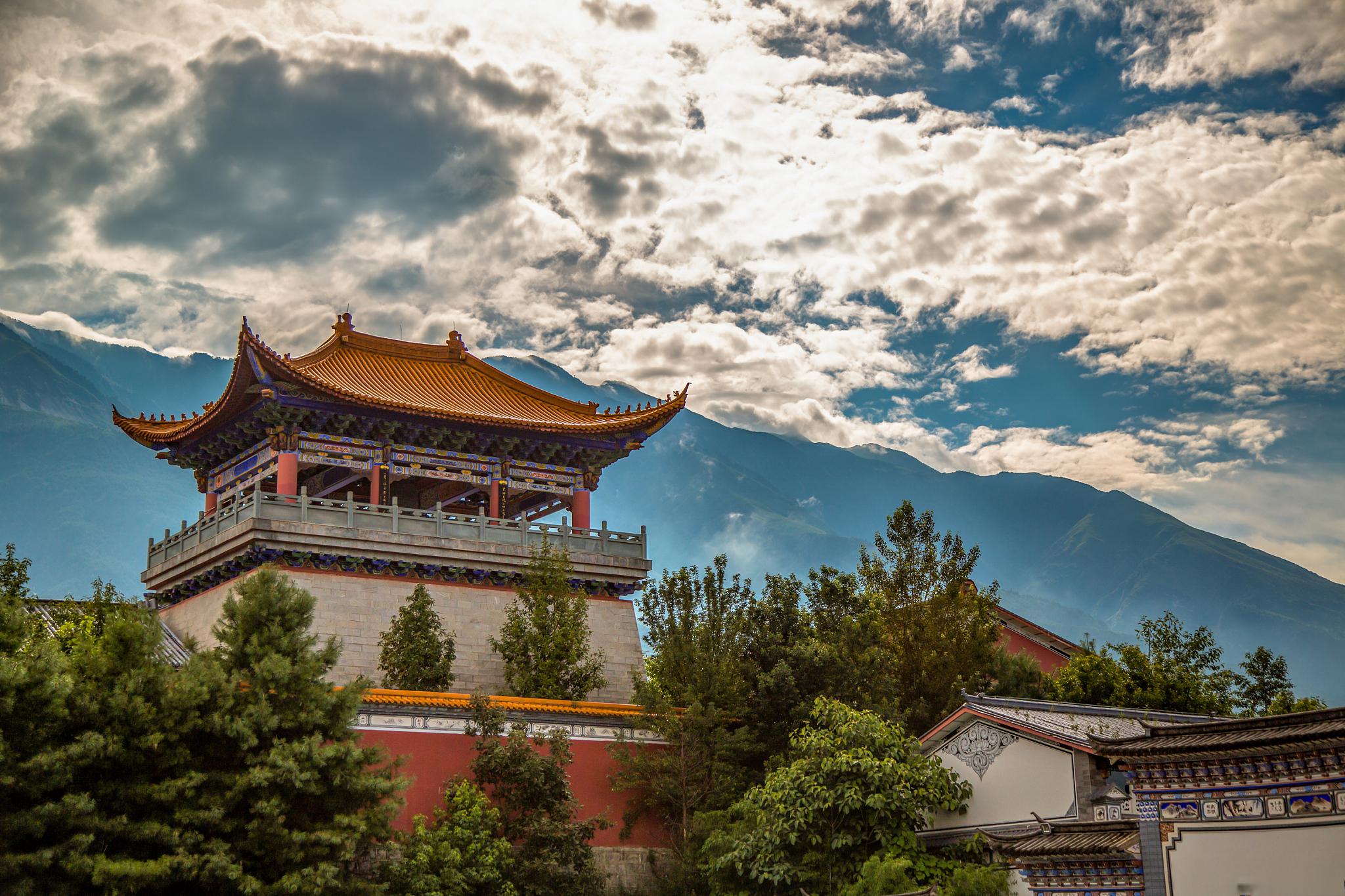 大理海东旅游景点推荐 大理海东拥有许多美丽的景点,无论是自然风光