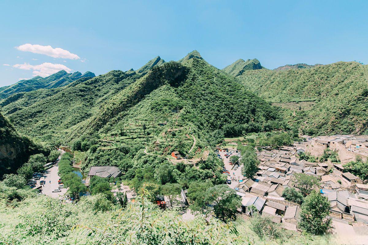小寺沟镇旅游攻略 位于中国河北省承德市的小寺沟镇,是一个历史悠久
