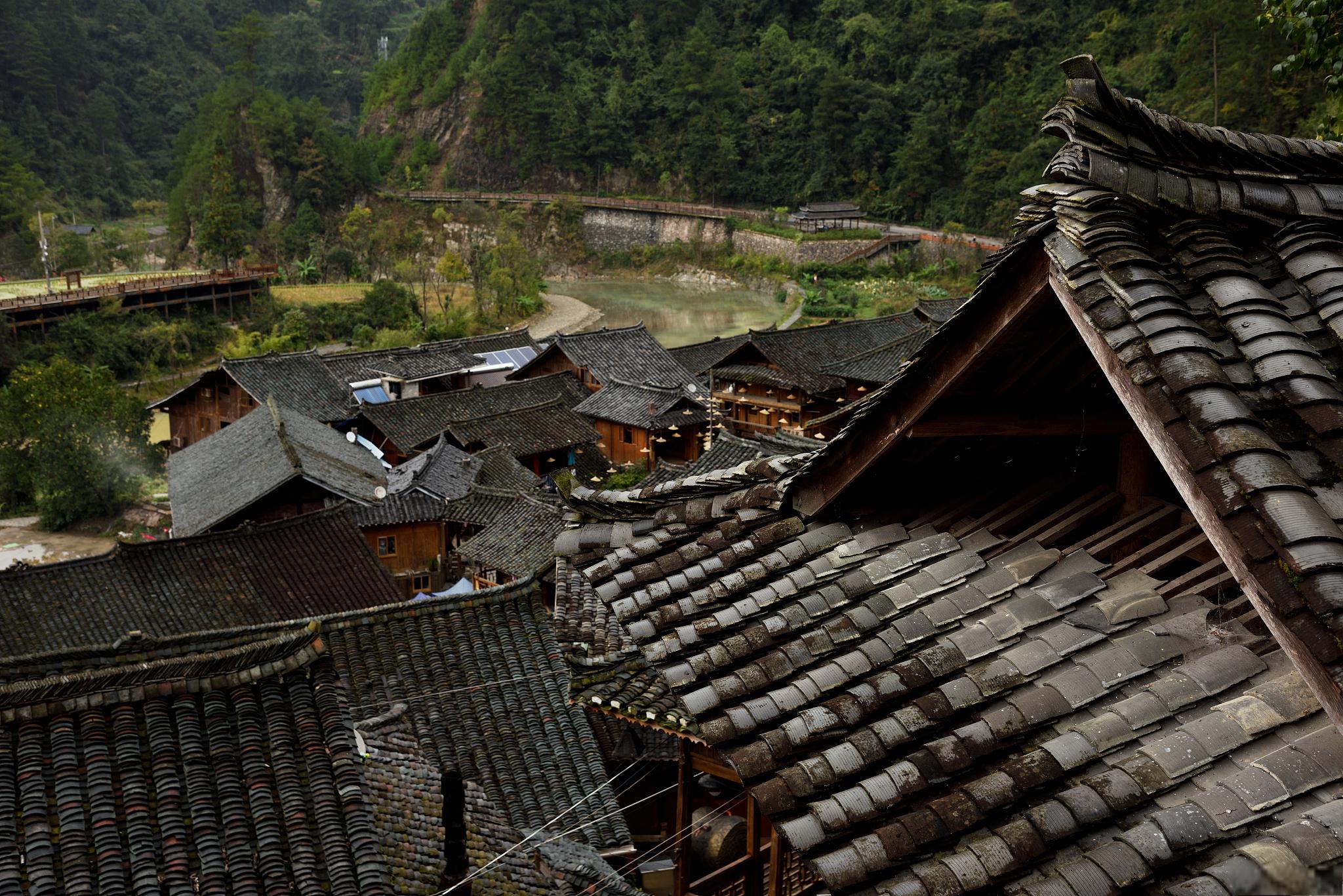 寻找绝佳的艺术视角 在湖南的西部,有一个古老而充满诗意的苗族村寨