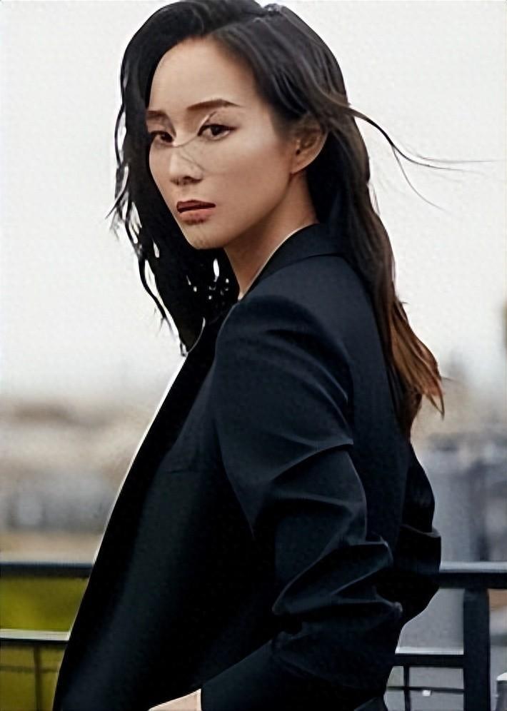 勇敢面对,重拾信心 张钧甯,一位才华横溢的美女,曾是赵又廷的前女友