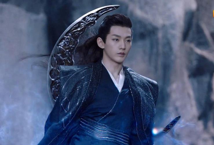 邓为在《遇龙》中饰演雪阡寻 邓为,中国内地男演员,主演古装奇幻爱情
