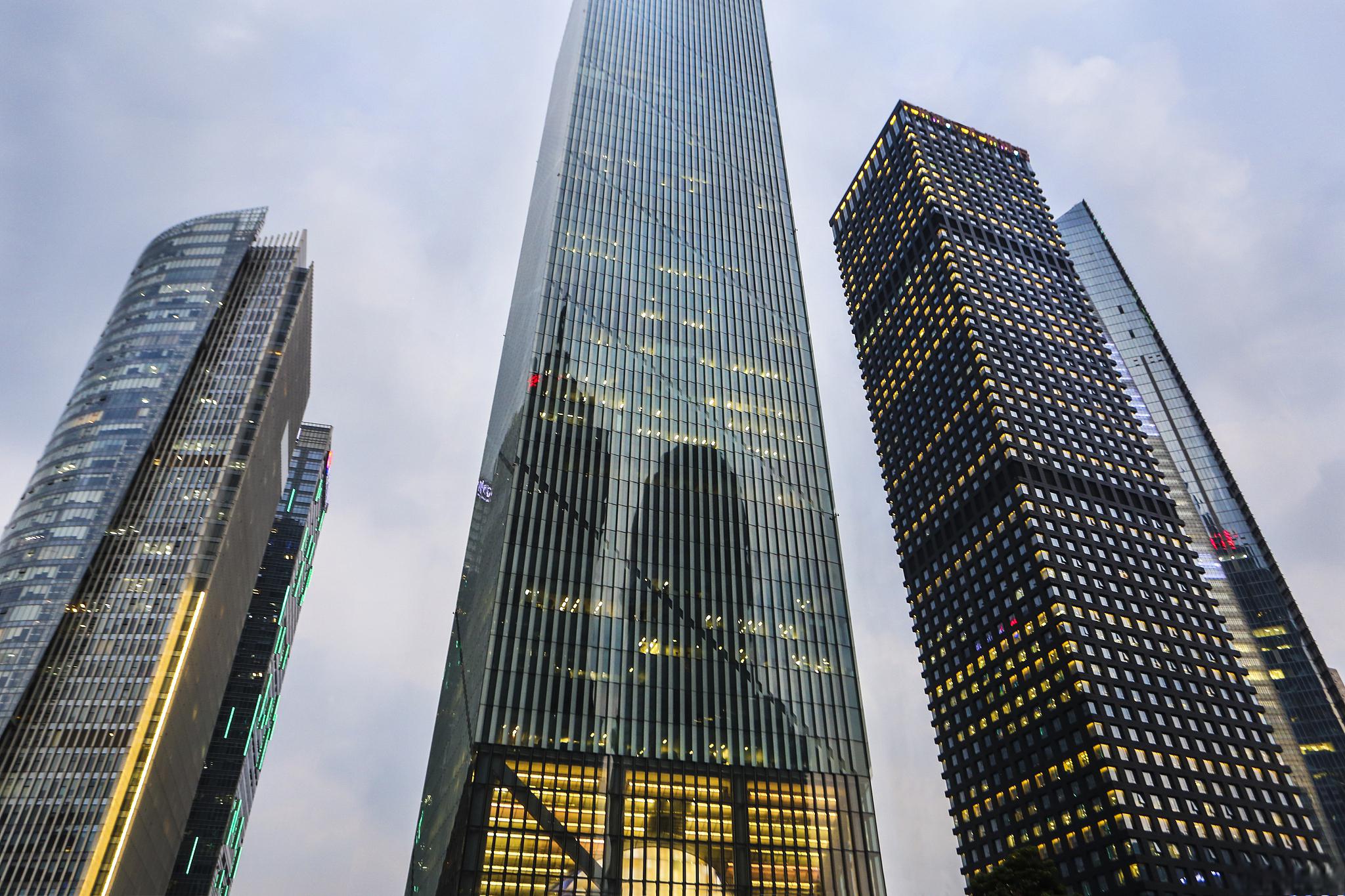 香港银行账户:备受推崇的原因 香港银行账户备受欢迎,因为它可以像