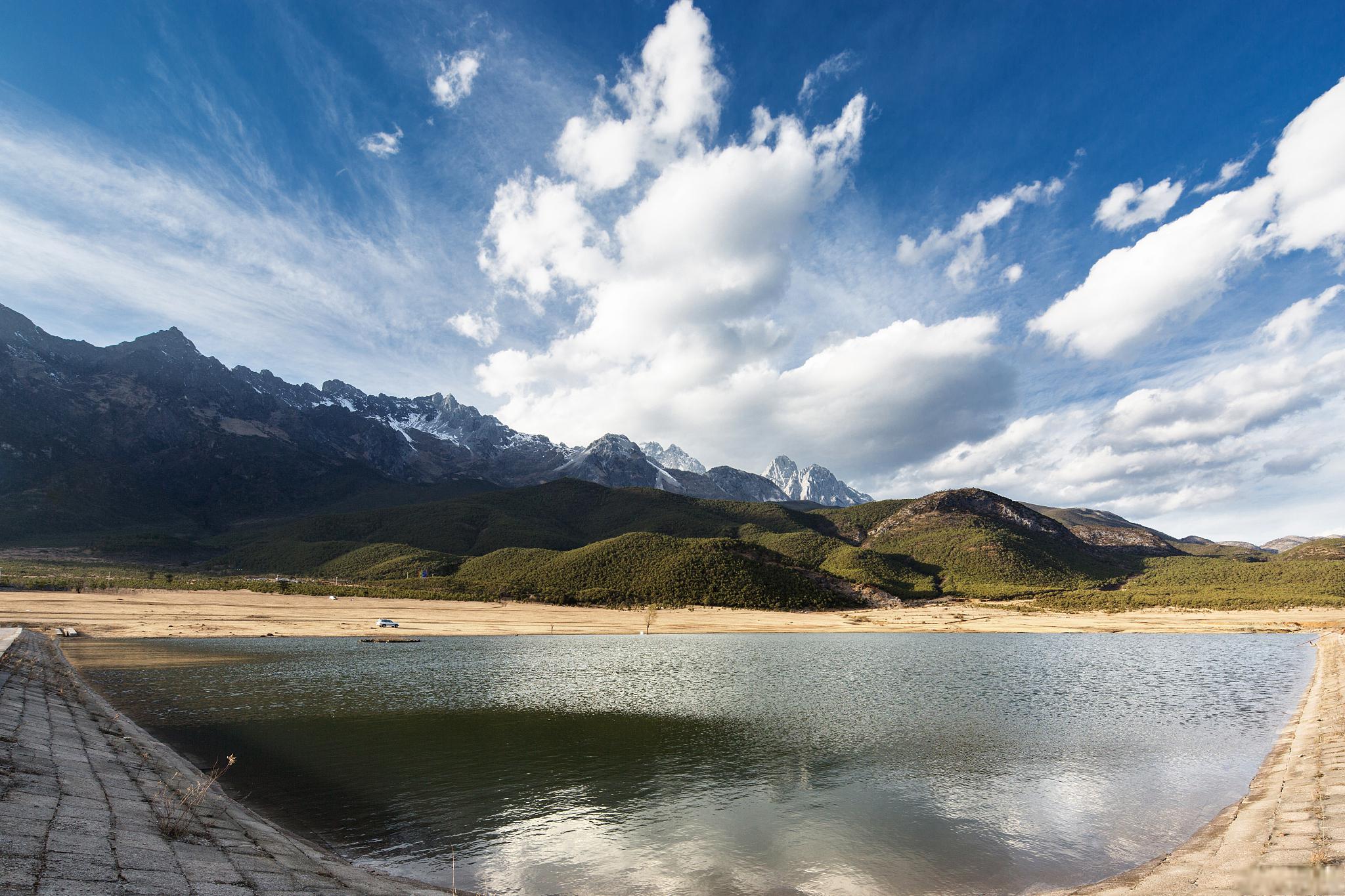 雪山飞湖旅游景点介绍 9215开放时间 全年无休,每天早上8点至下午