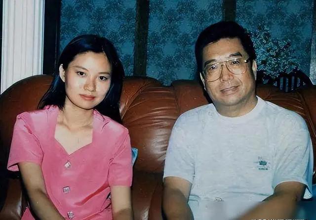 李双江:音乐梦想的坚持 李双江是一位才华横溢的音乐人,他的音乐才能