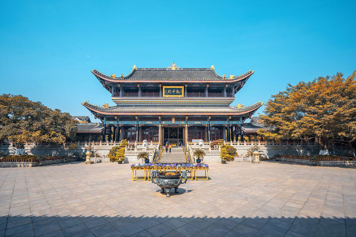 峨眉山大佛禅院,文化与自然的奇妙邂逅 四川省乐山市,被誉为"山水之城