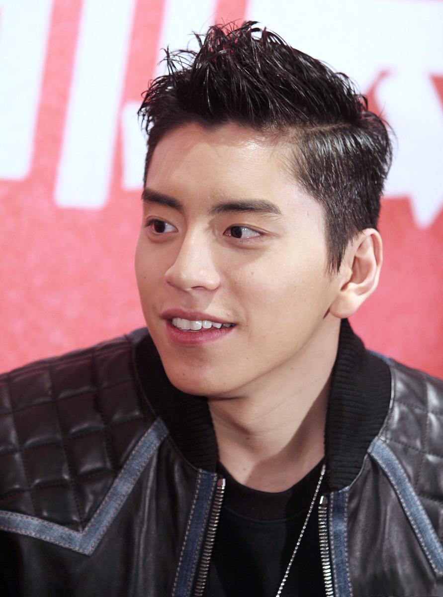 王大陆:赌博与感情的困扰 王大陆最近在澳门赌场被拍,引发网友热议.