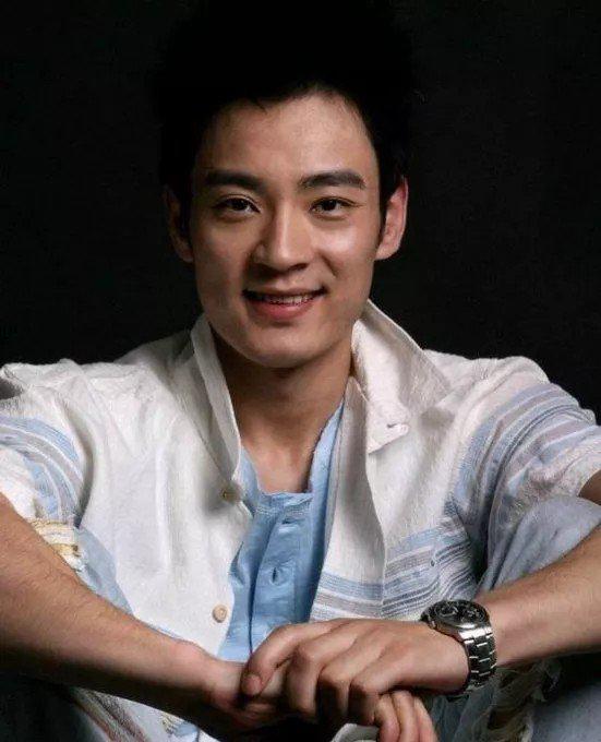 李光洁与王珞丹的不同 李光洁和王珞丹分别出演了《杜拉拉升职记》的