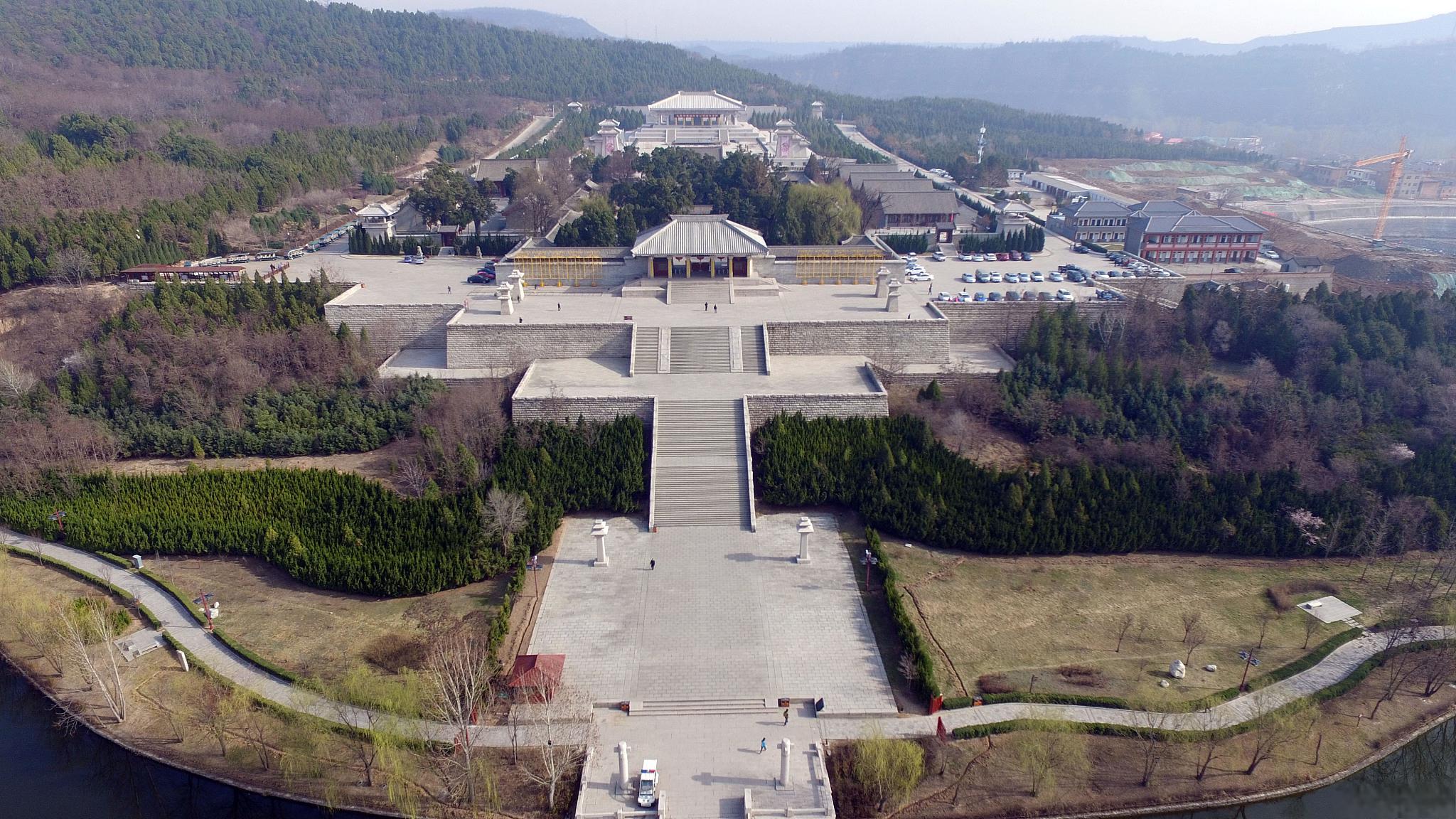 黄帝陵景点介绍 黄帝陵是我国著名的历史文化景点之一,位于河南省安阳