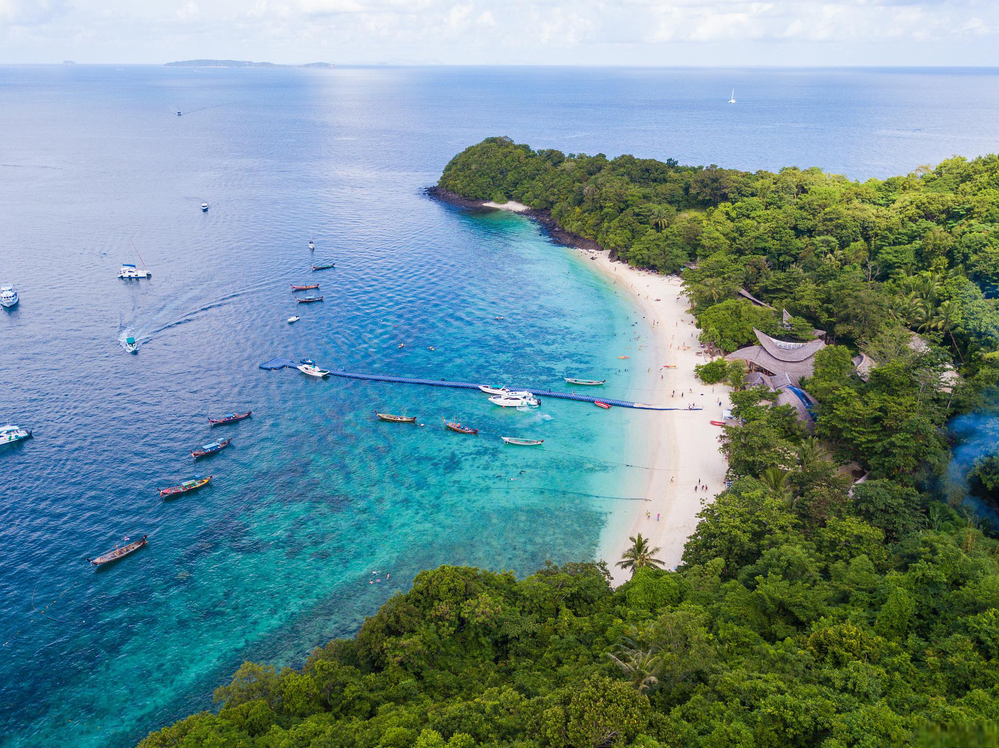 格林纳达:加勒比海上的热带天堂 格林纳达位于东加勒比海向风群岛的最