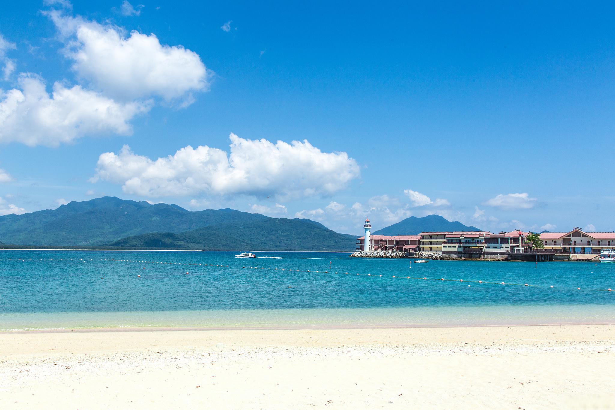 蜈支洲岛旅游攻略 蜈支洲岛,位于中国海南岛的东南沿海,是一个小而美