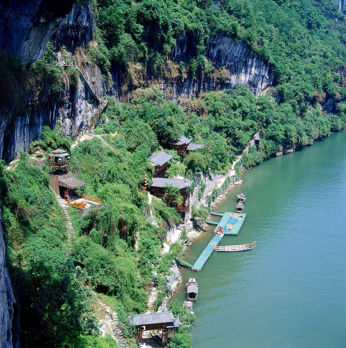 西陵峡世外桃源旅游景区位于湖北省宜昌市夷陵区西陵峡北岸,距离宜昌