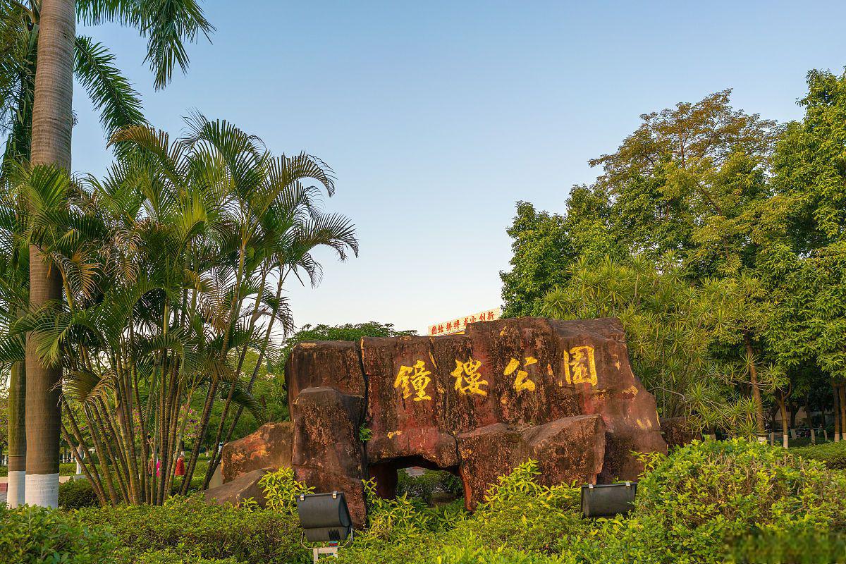 以下是东兴旅游景点的推荐.