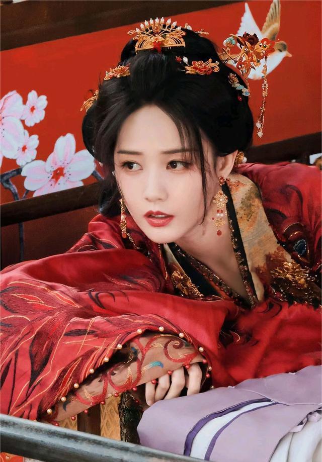 邓为新剧《云秀行》即将开播 备受期待的《云秀行》即将上映,李一桐等