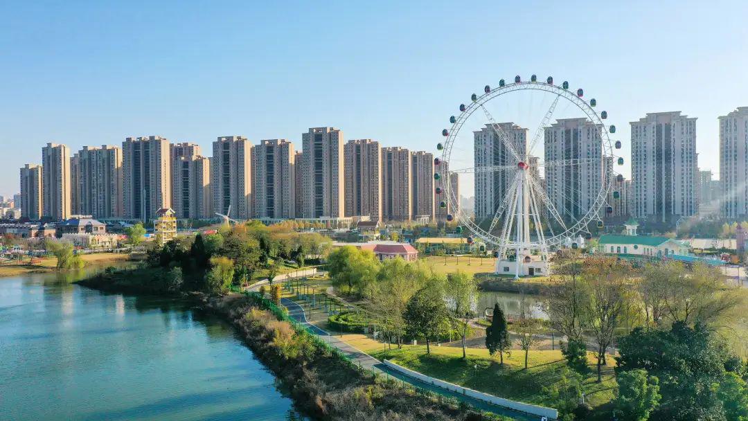 临泉深秋美景 "一年好景君需记,最是橙黄橘绿时.